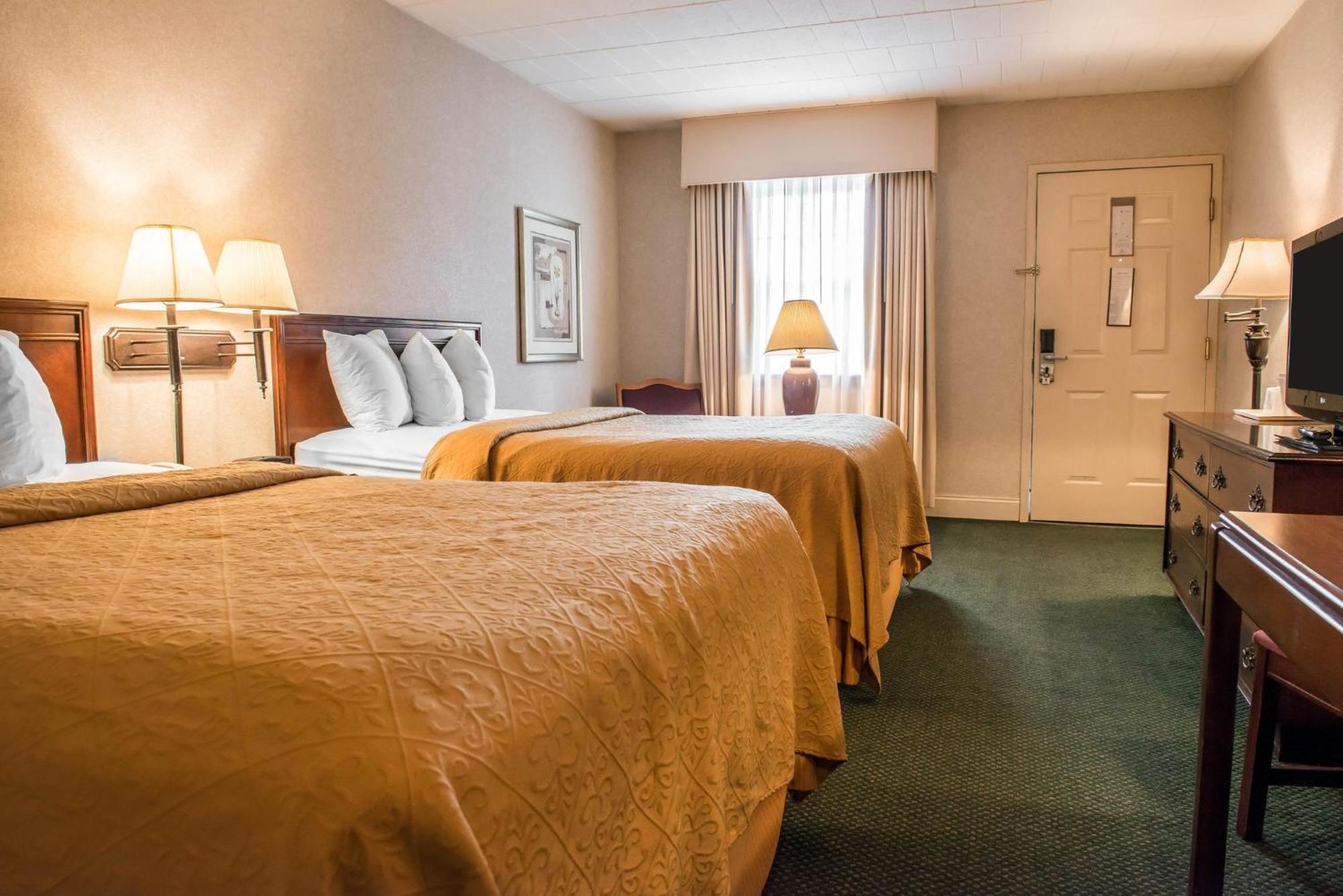 Quality Inn Pittsburgh Airport 오크데일 외부 사진
